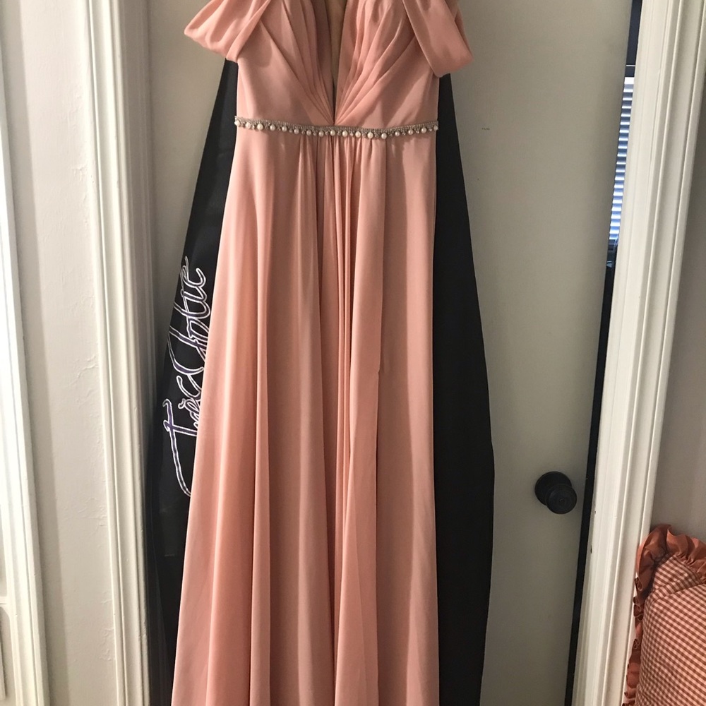 Blush color gown with high leg slit, lined